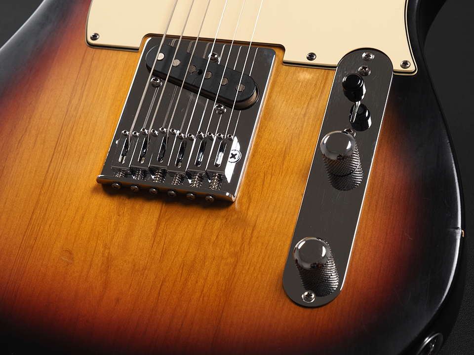 Fender Highway One Telecaster Maple Fingerboard ~3-Color Sunburst
