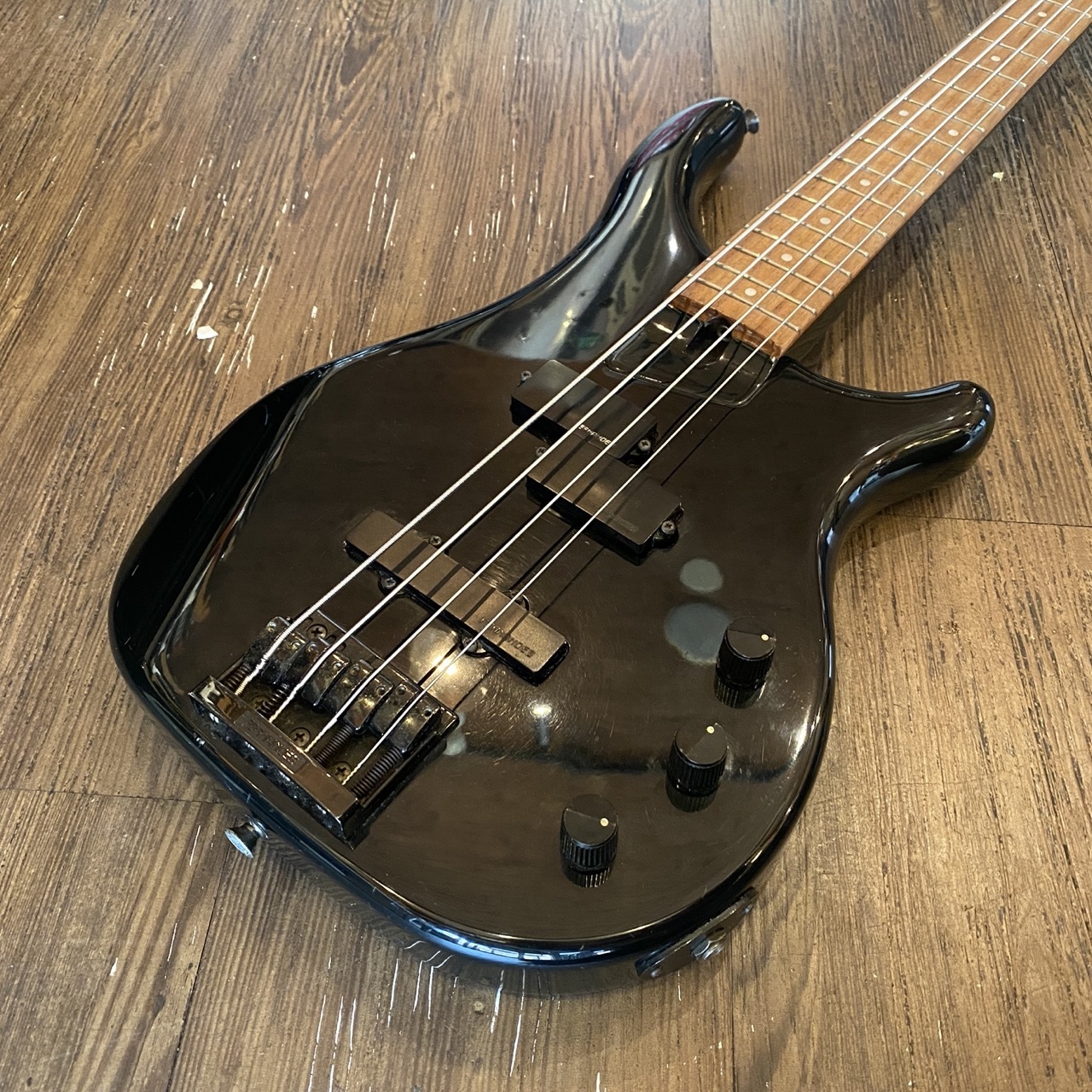 ベース Fernandes FRB-55 s-l400.jpg