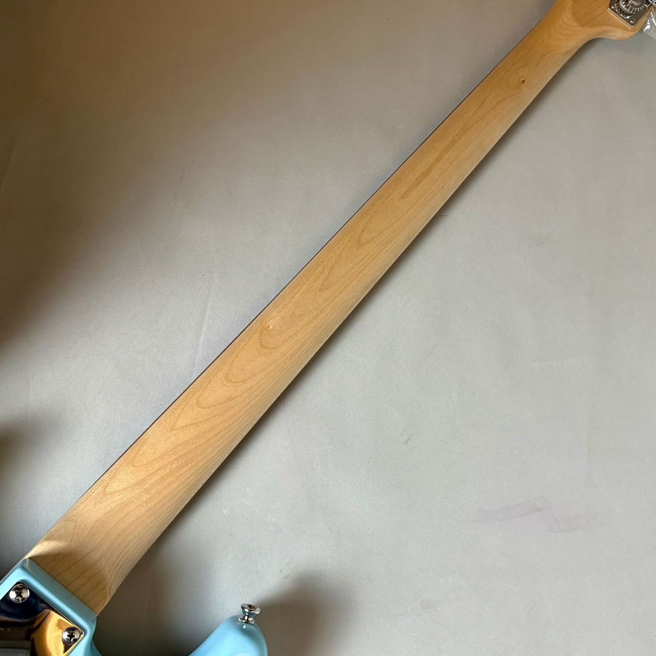 FUTRA FJS-500 SBL エレキベース ストラトシェイプ 3