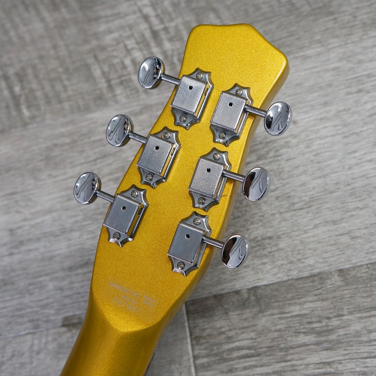M*a様 DANELECTRO エレキギター ゴールド Danelectro 56 Single Cutaway - Gold -（新品特価/送料無料