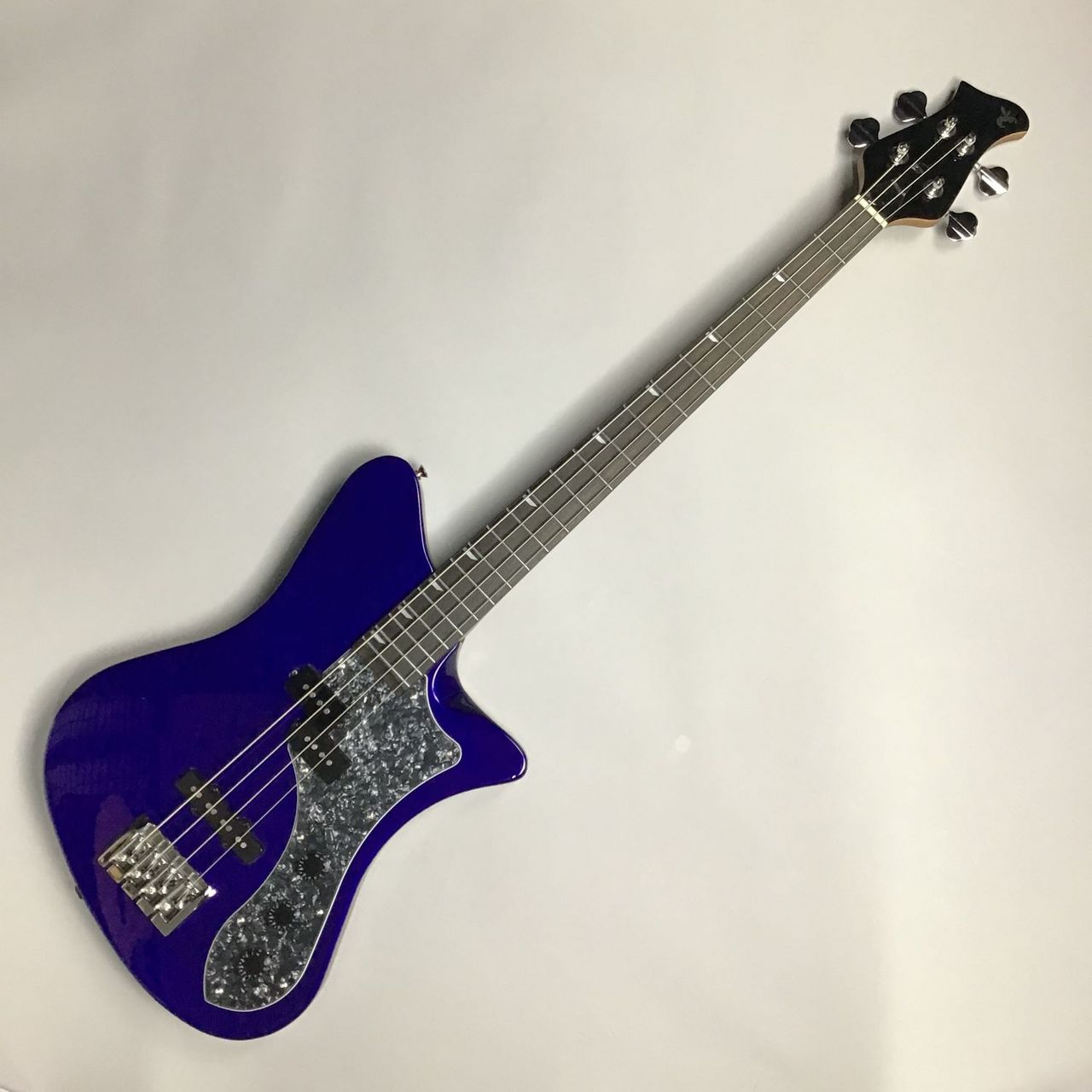 RYOGA SKATER BLACK BASS ベース　中古 RYOGA SKATER BLACK BASS ベース 中古 RYOGA SKATER-BASS White エレキ