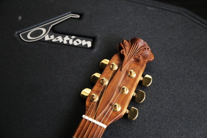 Ovation Super Adamas 1687-8 ステレオ ウッド製2ノブ仕様 （中古
