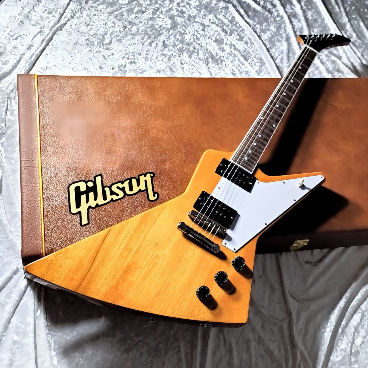 Gibson 70s Explorer Antique Natural エクスプローラー アンティーク