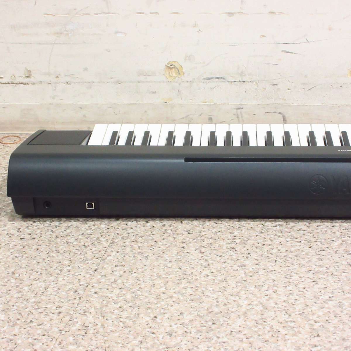 YAMAHA NP-12B Piaggero シンプル＆スタイリッシュな61鍵盤キーボード