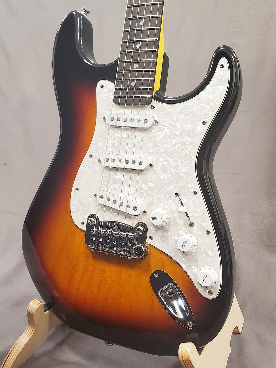 G&L Tribute LEGACY RW 3TS（新品特価）【楽器検索デジマート】