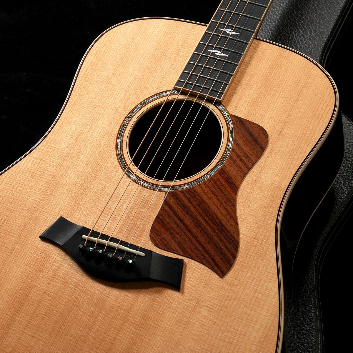 Legacy 810e Indian Rosewood Acoustic Guitar | Taylor Guitars