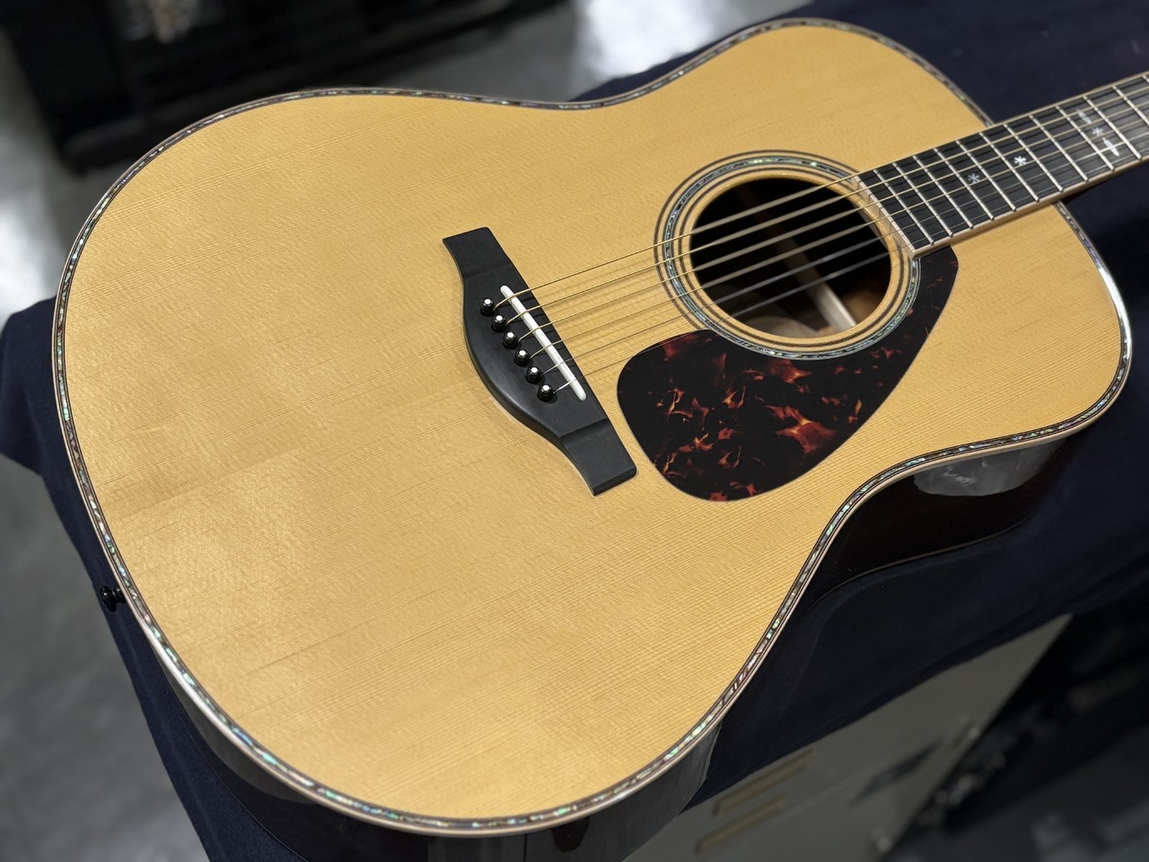 YAMAHA LL36ARE