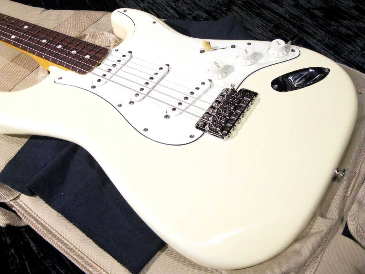 Vanzandt STV-70R / Vintage White（新品/送料無料）【楽器検索