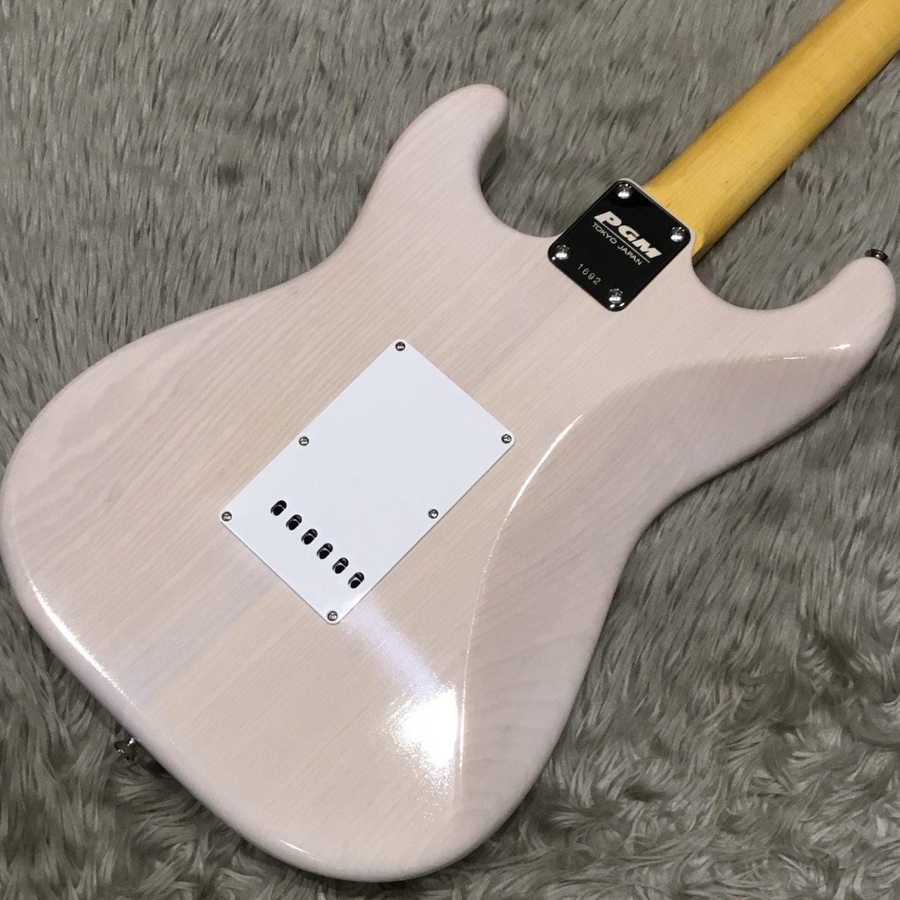 人気好評 Custom Guitars ニュウイカスタムギター KNST エレキギター 〔奈良店〕 島村器 PayPayモール店  通販 PayPayモール