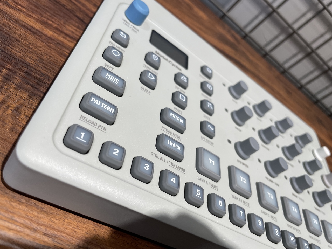 elektron Model:Cycles 6トラック FM グルーヴボックスModel Cycles