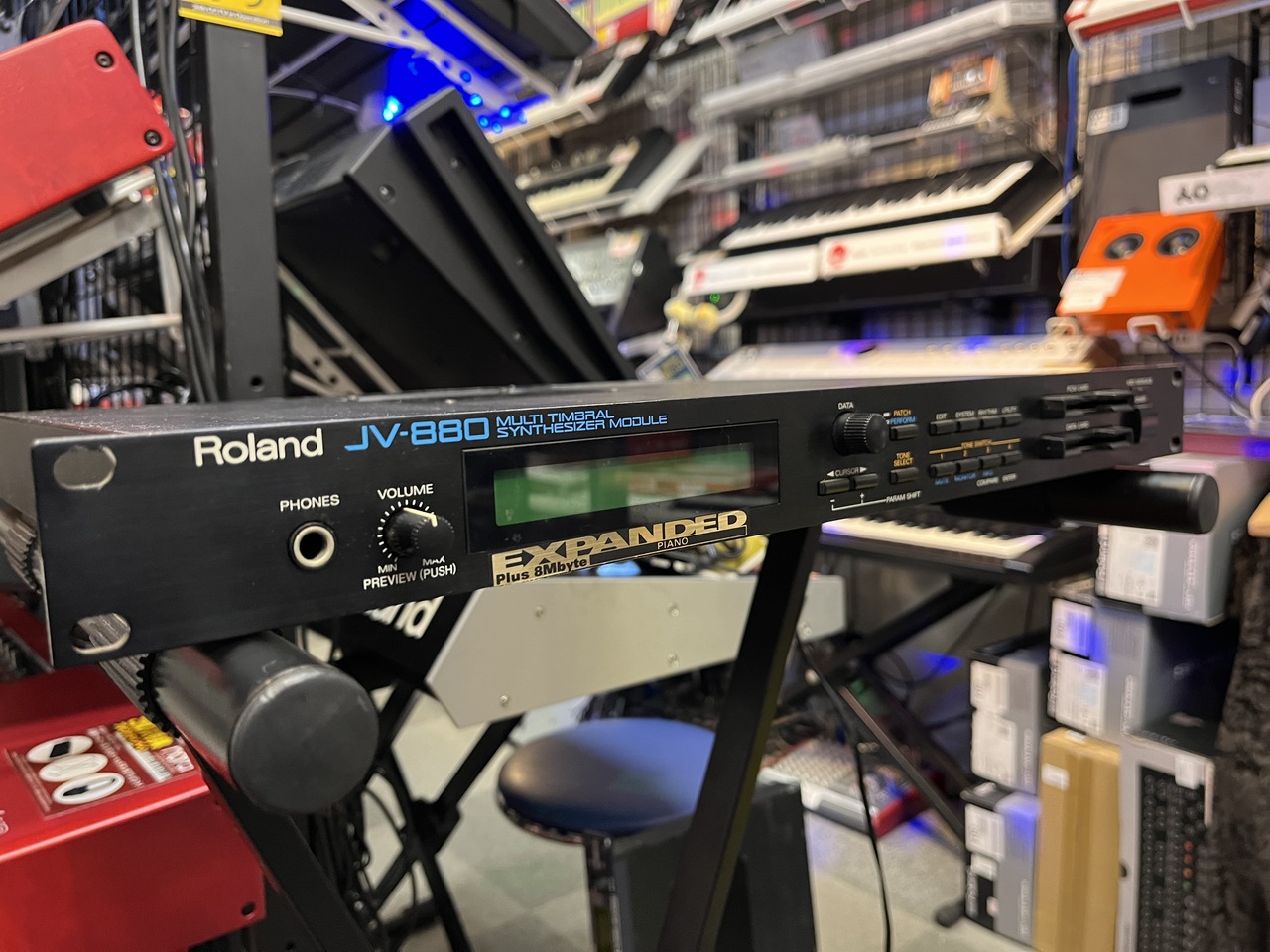 Roland JV-880 【中古】（中古）【楽器検索デジマート】