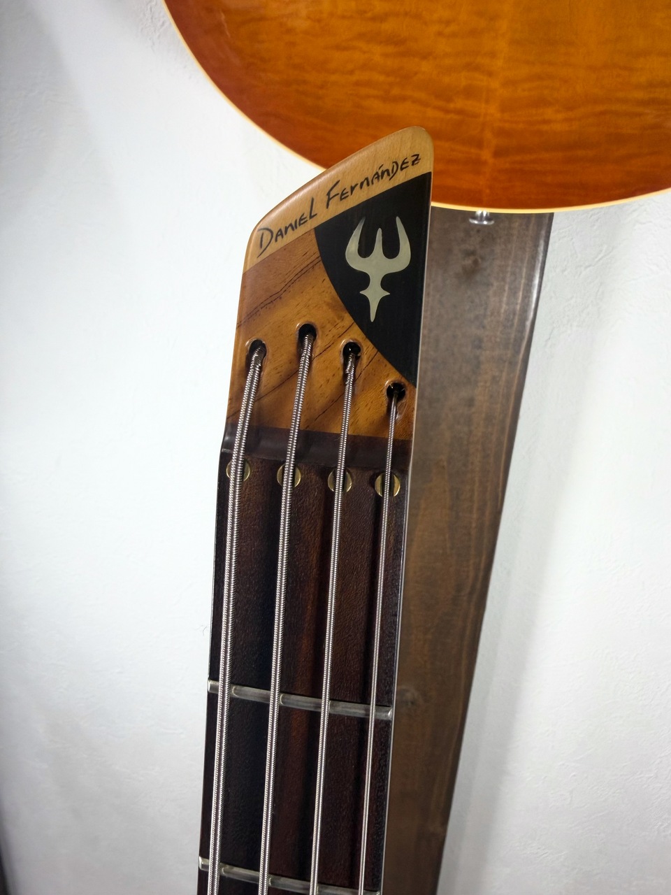 DANIEL FERNANDEZ LUTHIER DC4 Headless（中古）【楽器検索デジマート】