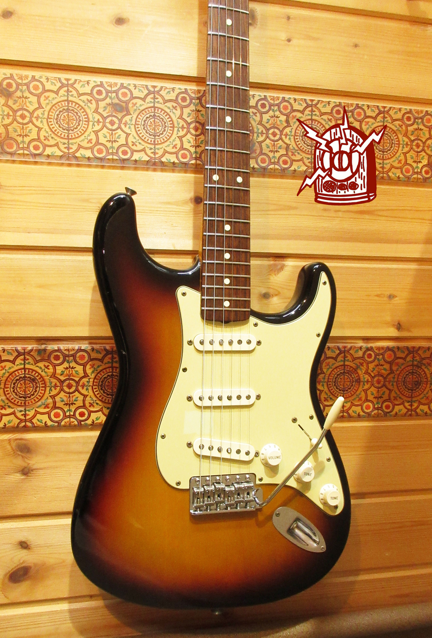 American Vintage '62 Stratocaster Thin Skin Lacquer - FUZZFACED