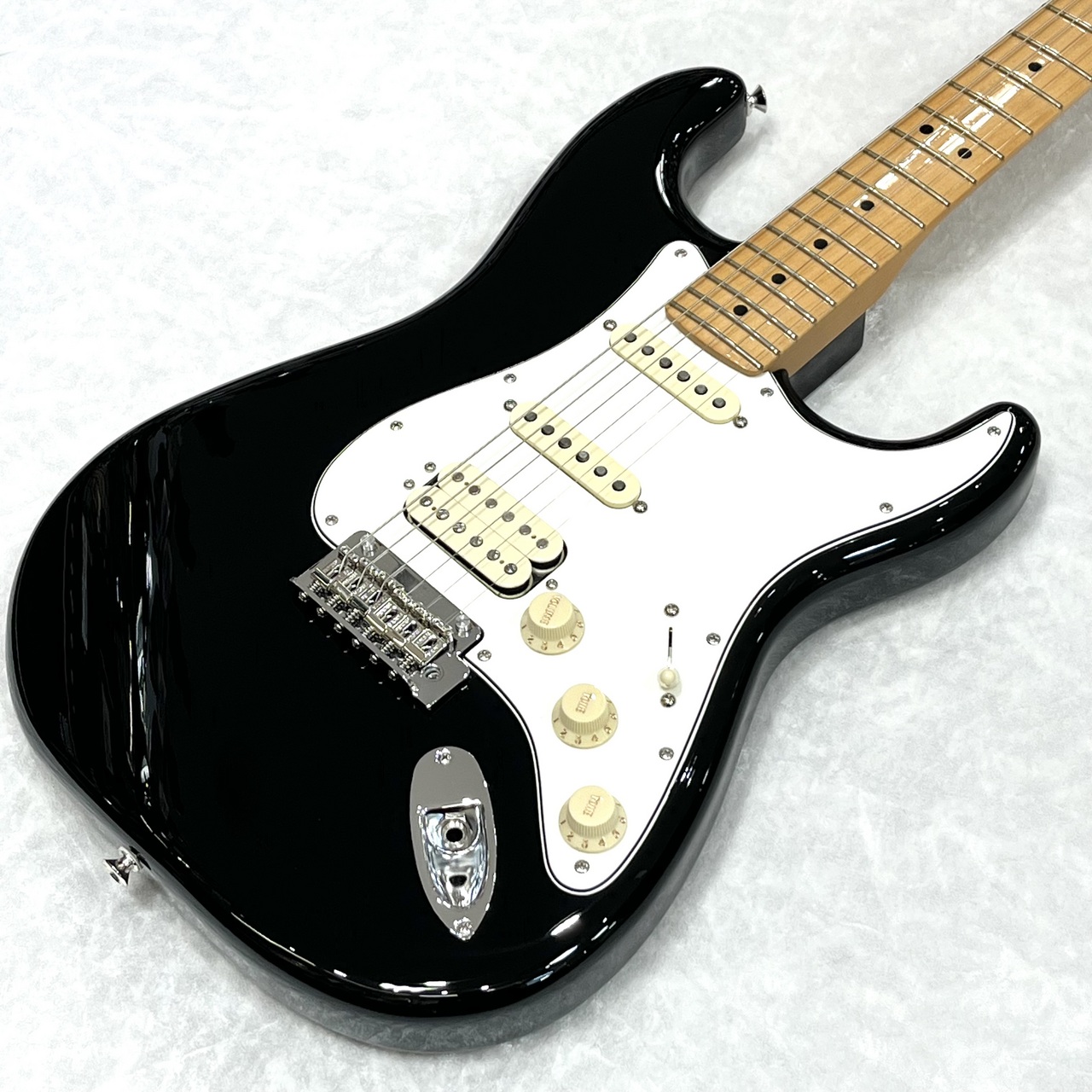 Fender Player II Series Stratocaster 黒 Fender Player II Stratocaster®, Maple Fingerboard, Black