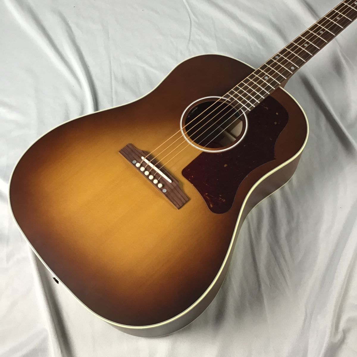 Gibson J-45 Faded 50s