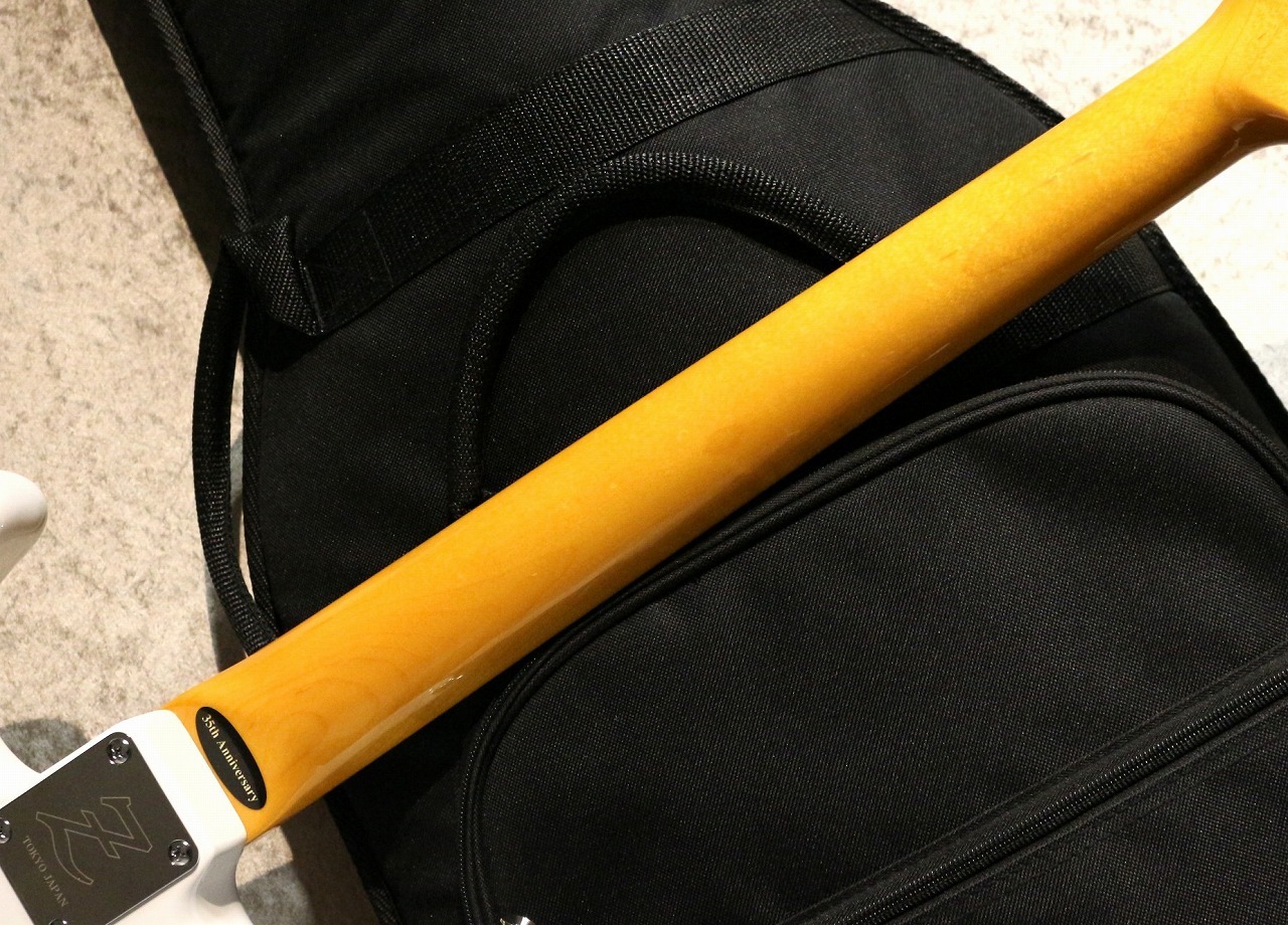 ピカソ、テーブルの上のギターとプルチネッラ、希少画集画、 新品高級額付 ROCK(69)イヤーを記念した『Charʼs 69th Year Exhibition POP UP