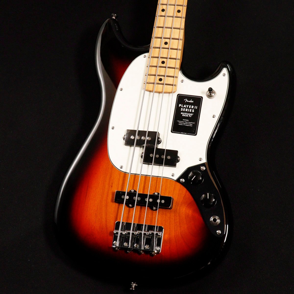 Fender Player II Mustang Bass PJ Maple Fingerboard 3-Color Sunburst ≪S/N:IKX10C060≫ 【心斎橋店】