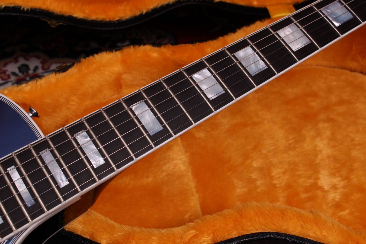 Gibson Custom Dealer Select Les Paul Custom Gloss Cyan Purple