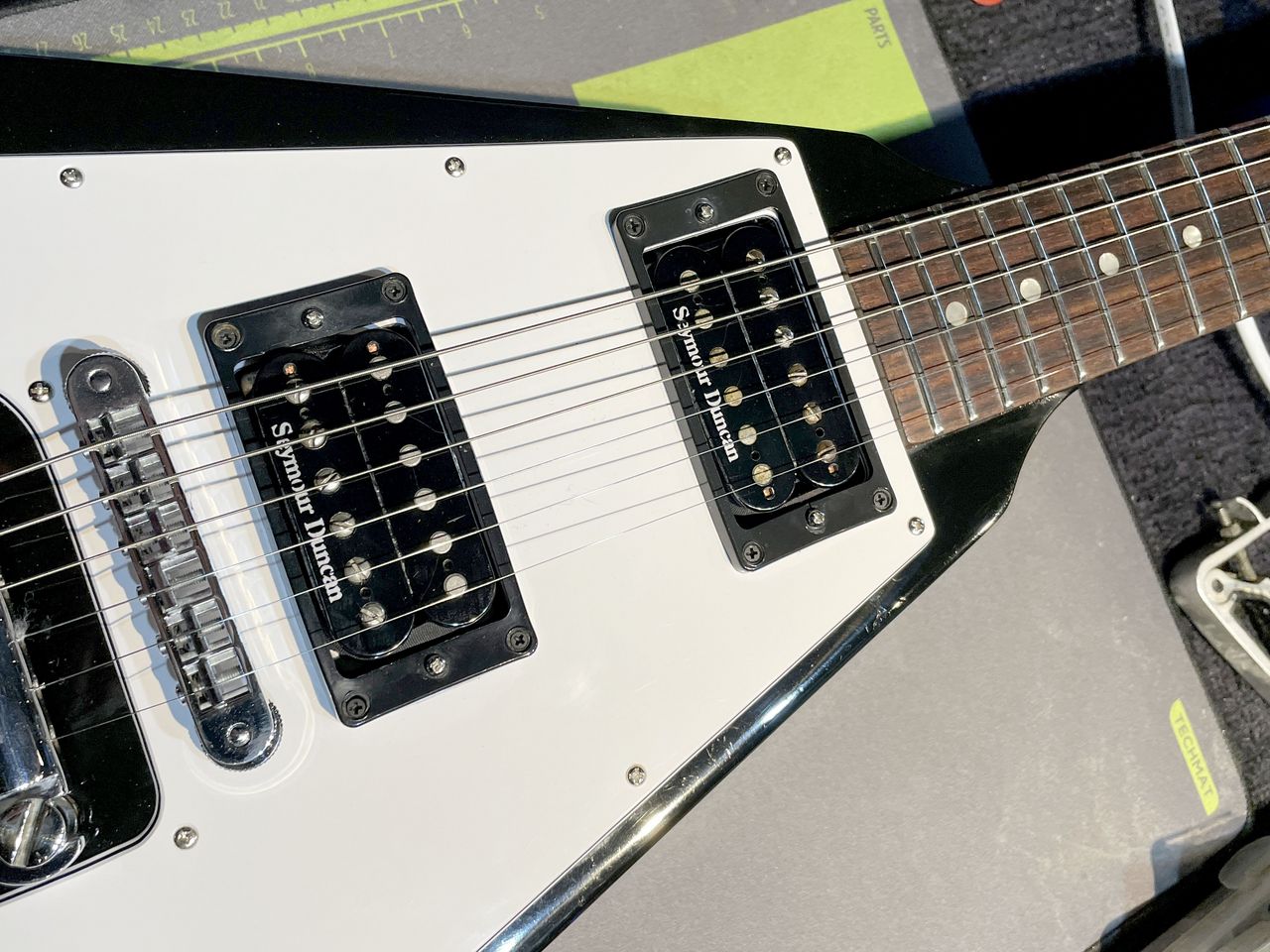 Gibson 67' Flying V Ebony Black 1991（中古）【楽器検索デジマート】