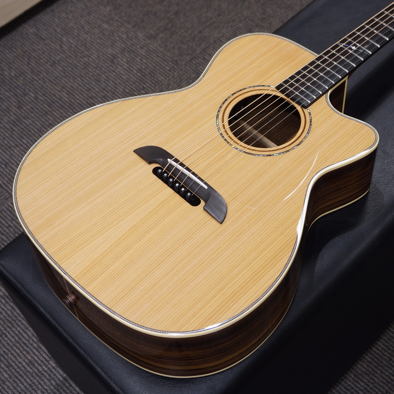 K.Yairi WY-1（新品/送料無料）【楽器検索デジマート】