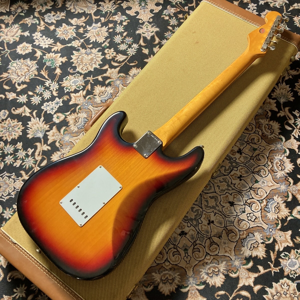 Fender USA 62' Vシリアル サンバースト ストラトキャスター 希少】Fender USA '62ストラトキャスター Vシリアルヴィンテージ