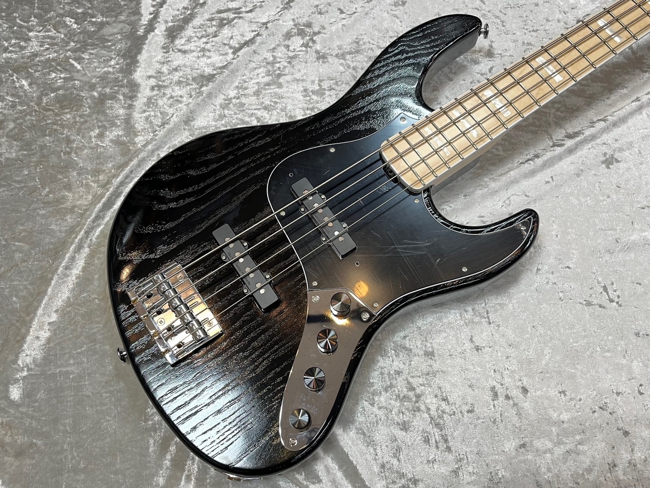 ベース EDWARDS E-AMAZE-AS-4/M (Solid Black) EDWARDS E-AMAZE-AS-4/M【Solid Black】（新品/送料無料）【楽器