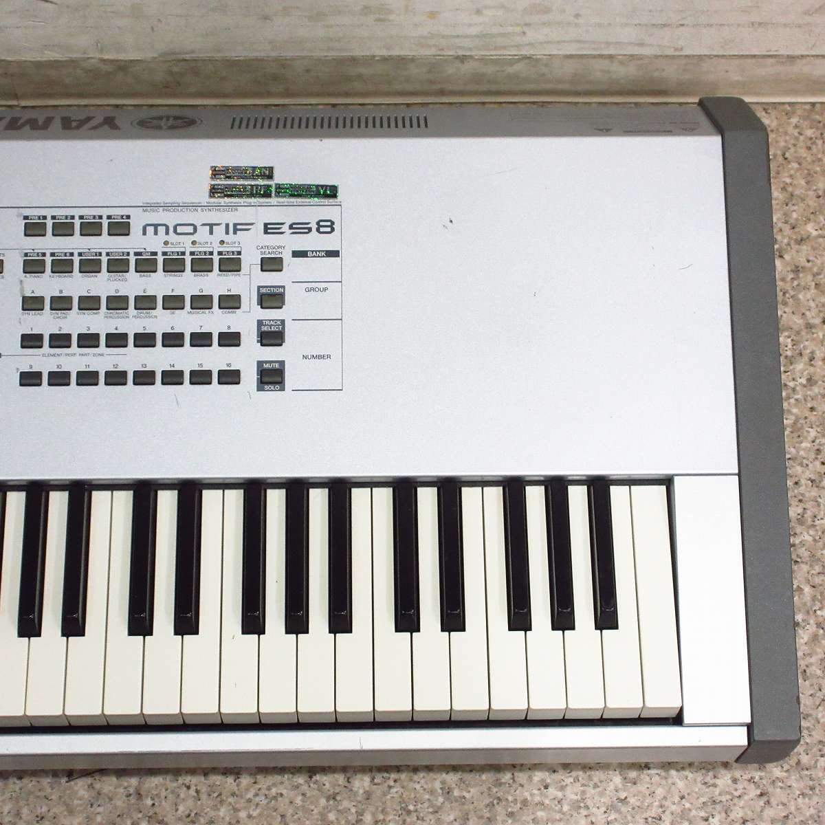 YAMAHA MOTIF ES8 