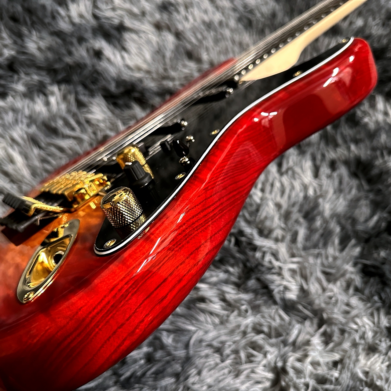 James Tyler Japan L.A.Studio Classic FRT Cherry Sunburst Quilted