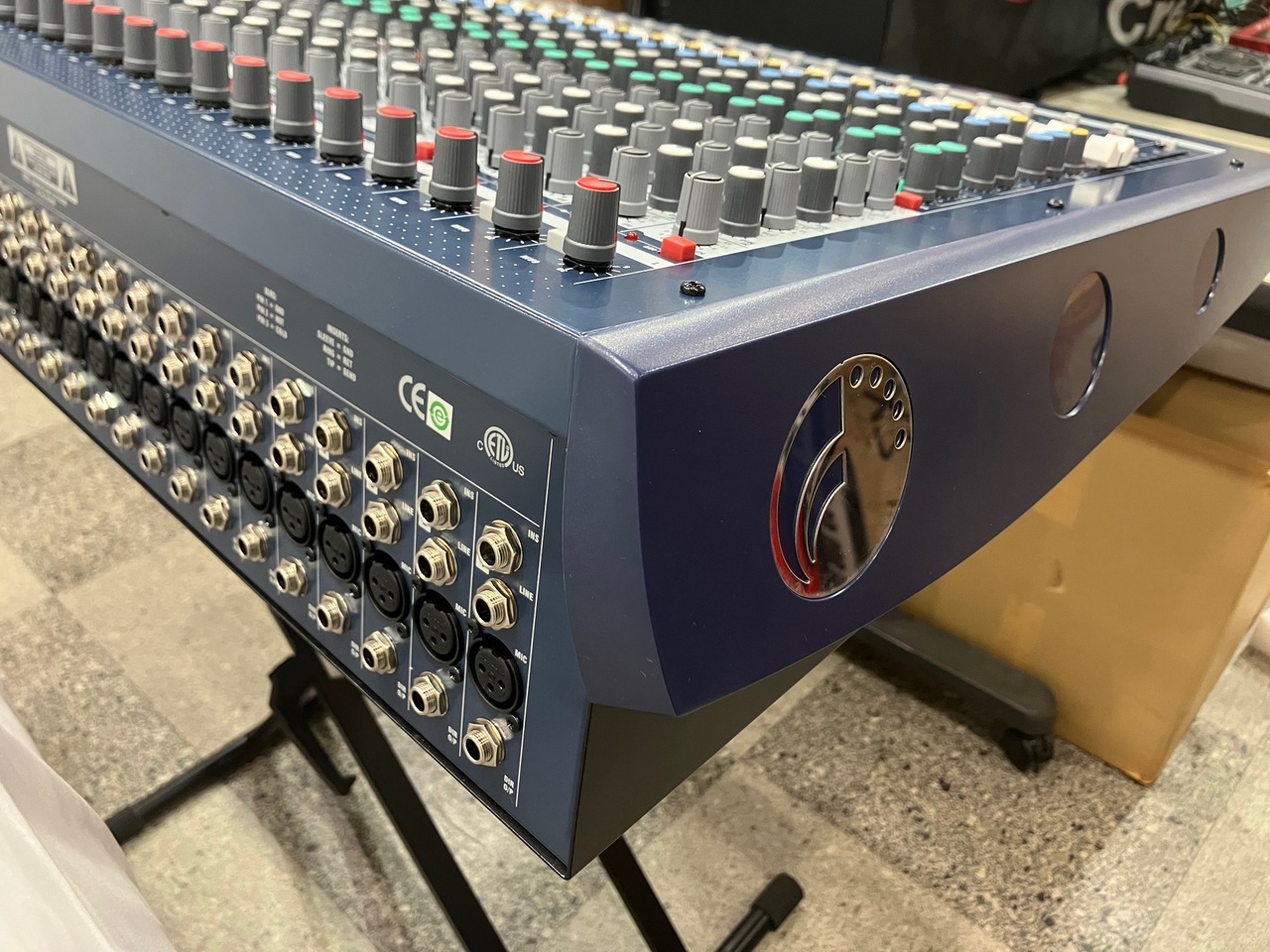 Soundcraft 【中古:美品】LX7 II 32ch 名機 多チャンネル アナログ