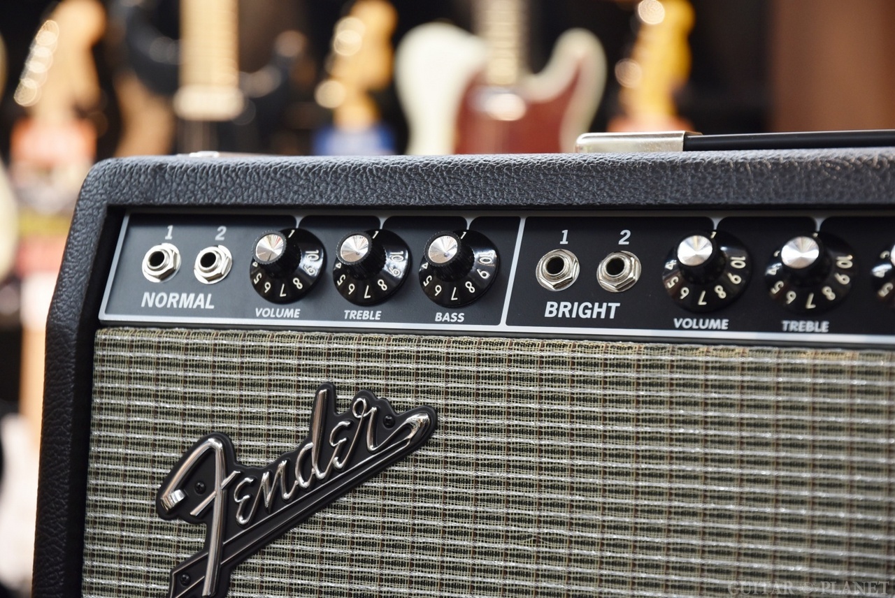 Fender Custom Shop Hand Wired 64 Custom Deluxe Reverb -Black