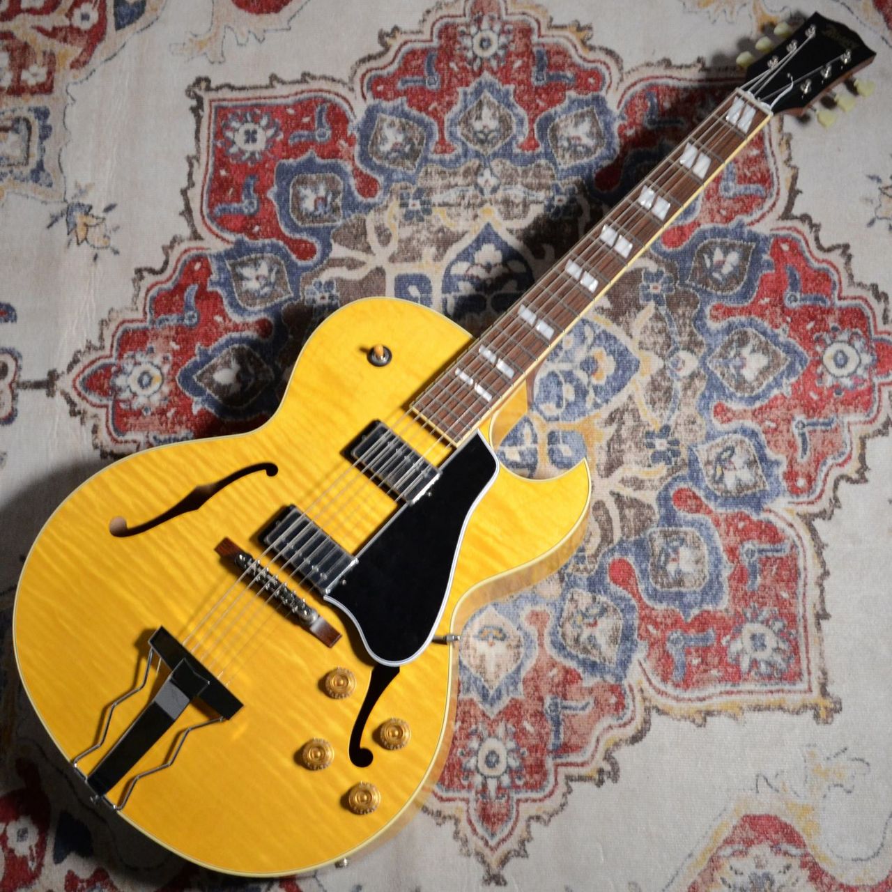 レストア済み　昭和レトロ　日本製　シンボデイ　フルアコ　エレキギター レストア済み 昭和レトロ 日本製 シンボデイ フルアコ エレキ