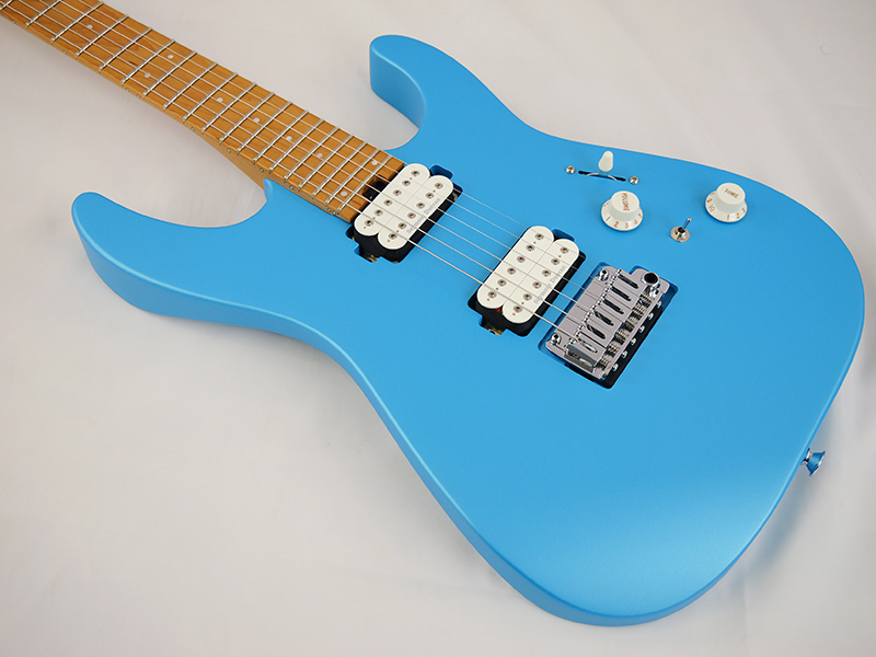 ほぼ新品CHARVEL Pro-Mod DK24 HH 2PT Blue Dinky™ (DK) :: Pro-Mod DK24 HH 2PT CM QM, Caramelized Maple