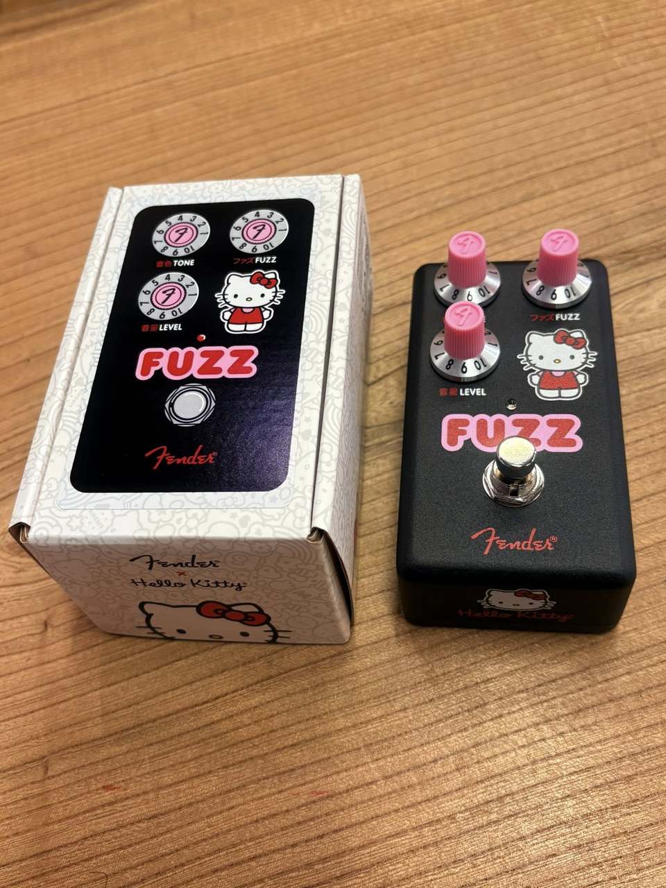 Fender Fender x Hello Kitty Fuzz Pedal Black（新品）【楽器検索