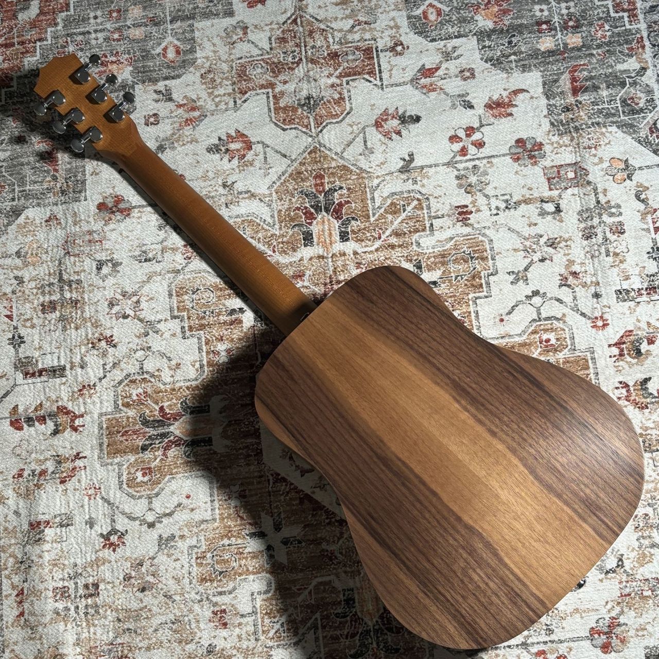 Taylor BT1e エレアコ ミニアコースティックギター【現物画像】（新品