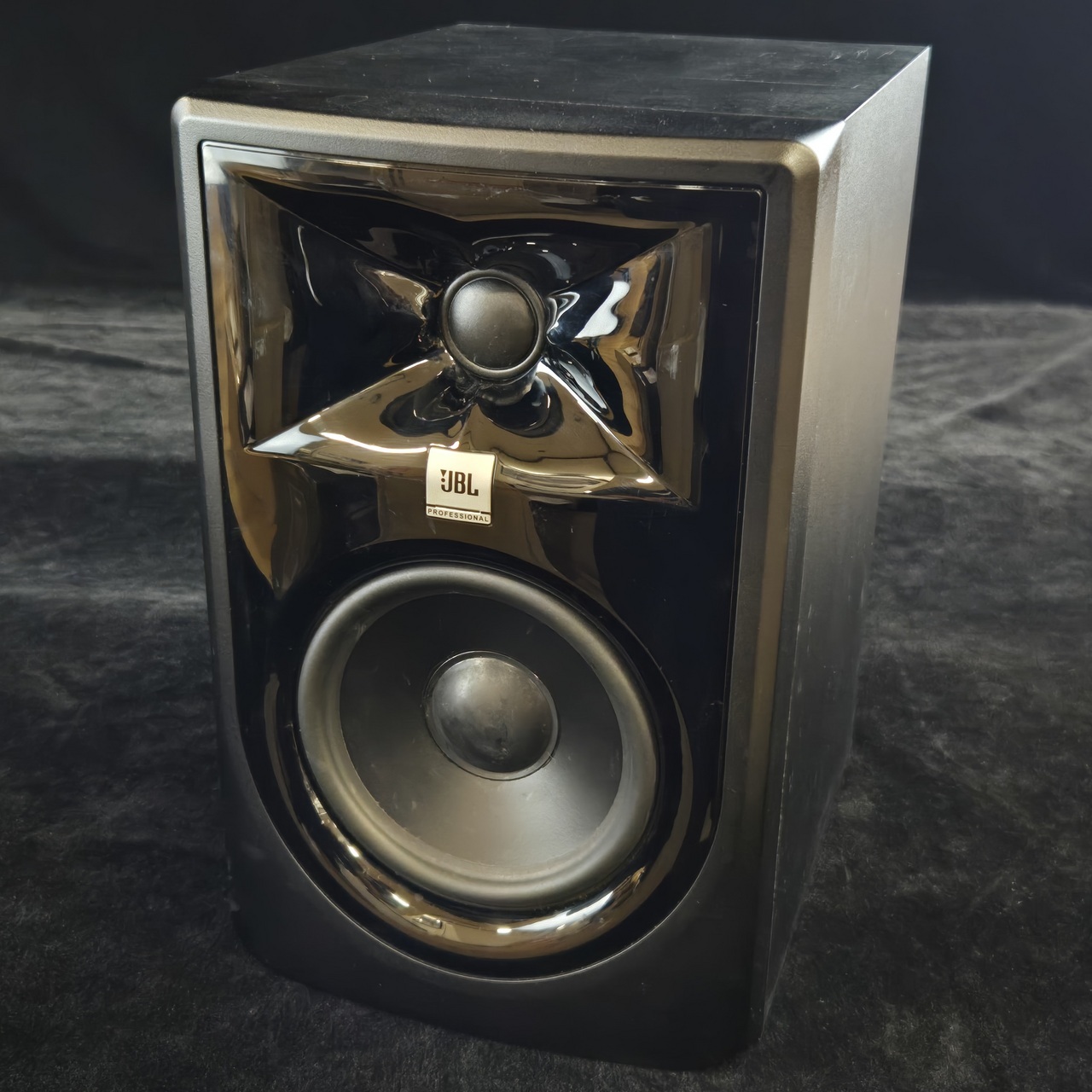 JBL スタジオモニタースピーカー 305P MKII 中古品 JBL スタジオモニタースピーカー 305P MKII 中古品