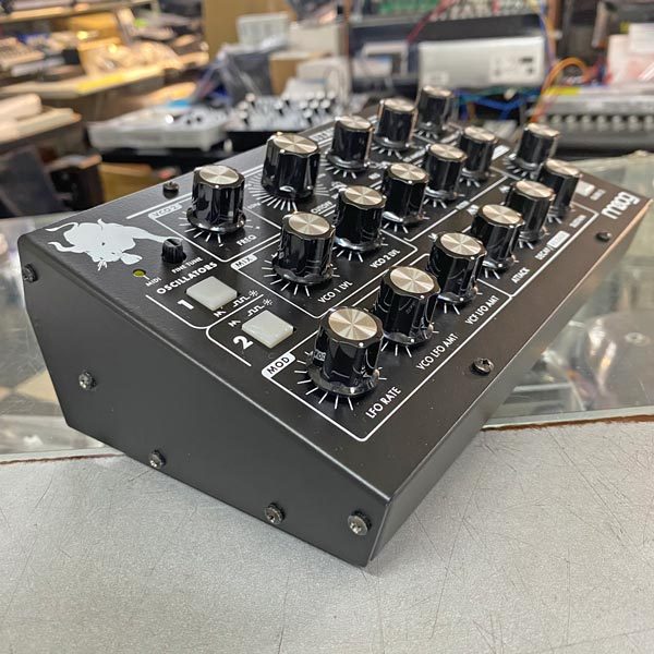 鍵盤楽器 MOOG MINITAUR 鍵盤楽器 Moog Minitaur Amazon.com: MOOG Minitaur - Analog