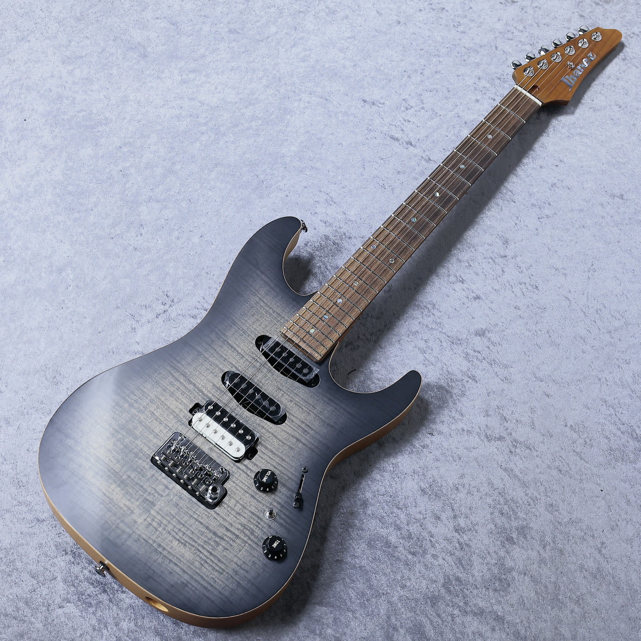 【ふぁっときみ様】nigel cabourn セット売り Made in Japan Limited Telecaster® Black Paisley – Fender