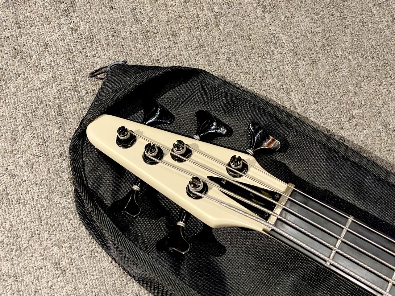 TUNE 5弦ベース ・TUNE TB-05WJ-A TUNE 5弦ベース ・TUNE TB-05WJ-A