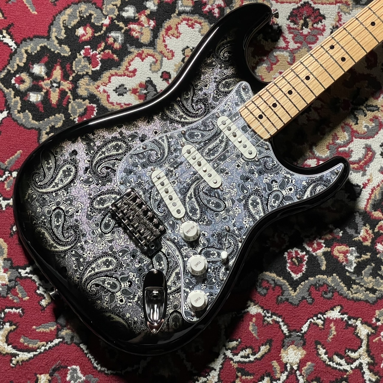Fender Made in Japan Limited Stratocaster Black Paisley