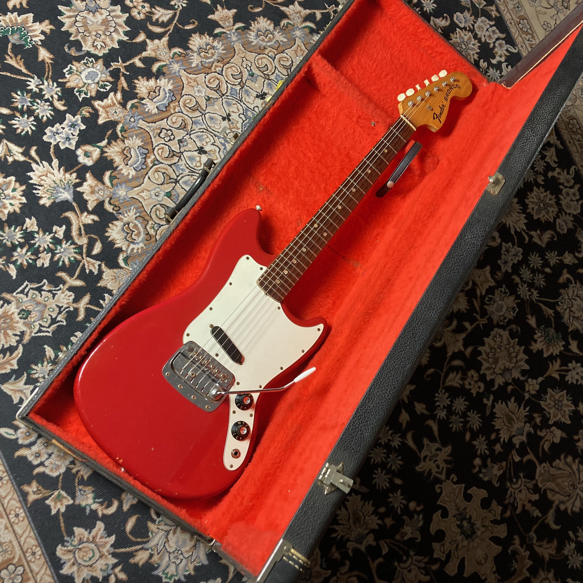Fender Bronco Red 1972 w/ Late 70s Hard Case（ビンテージ）【楽器