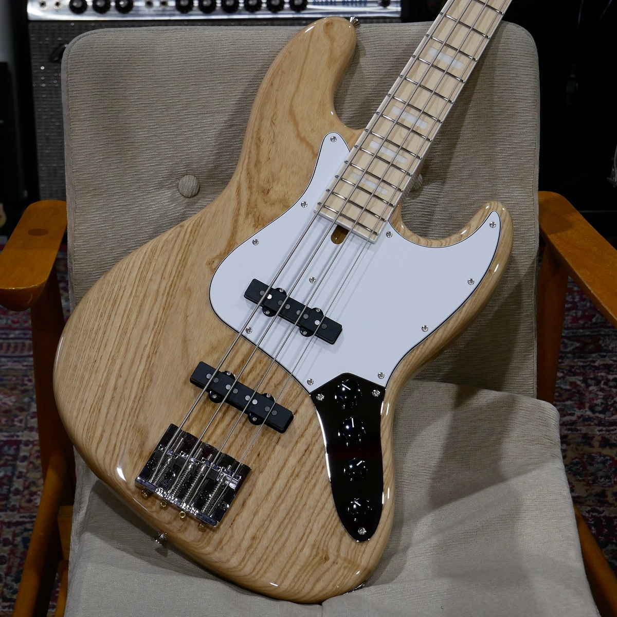 Crews Maniac Sound JB-2004 / Maple Fingerboard / Natural 【4弦