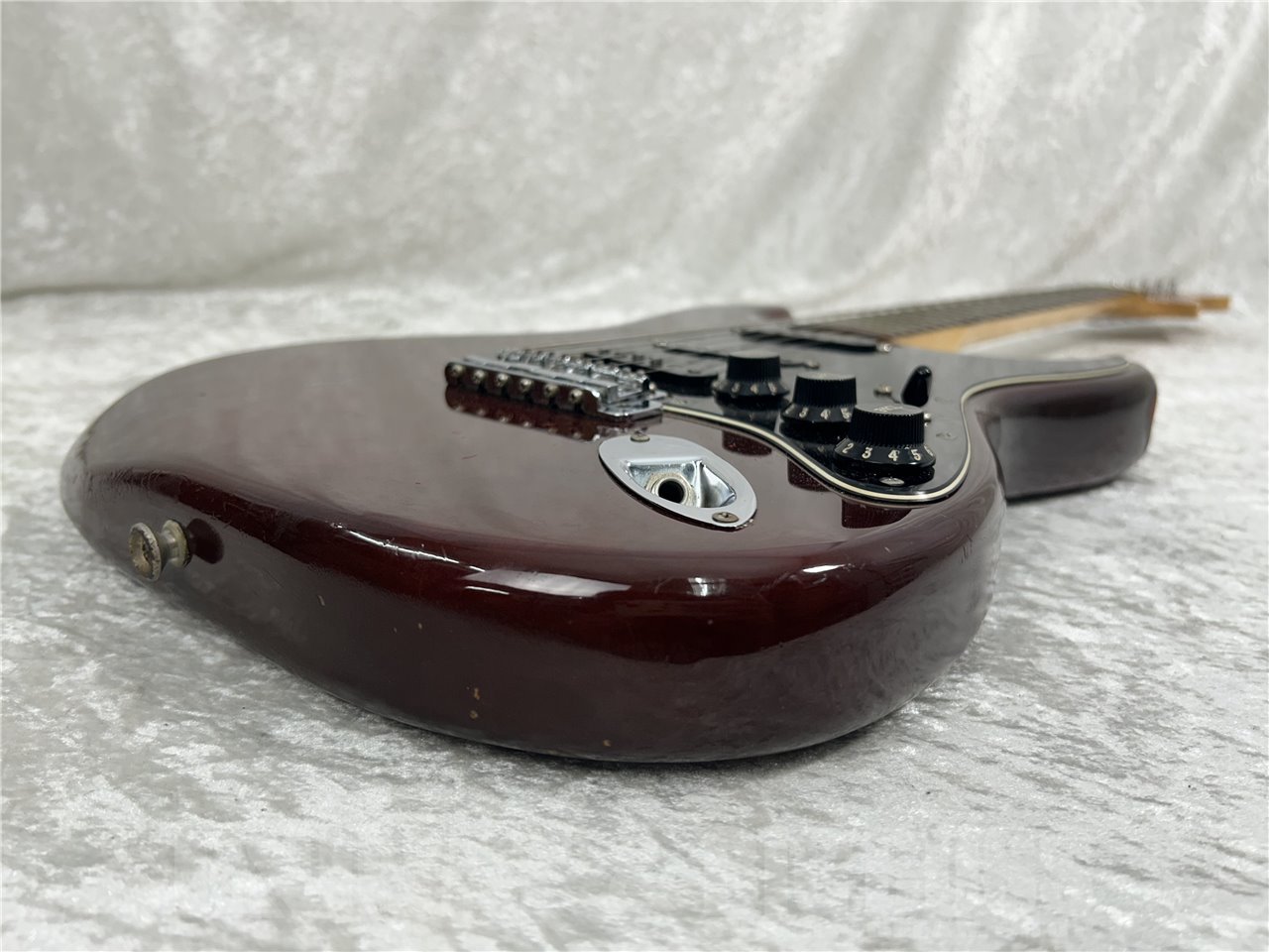 Fender 1979 Stratocaster(Walnut)（ビンテージ/送料無料）【楽器検索