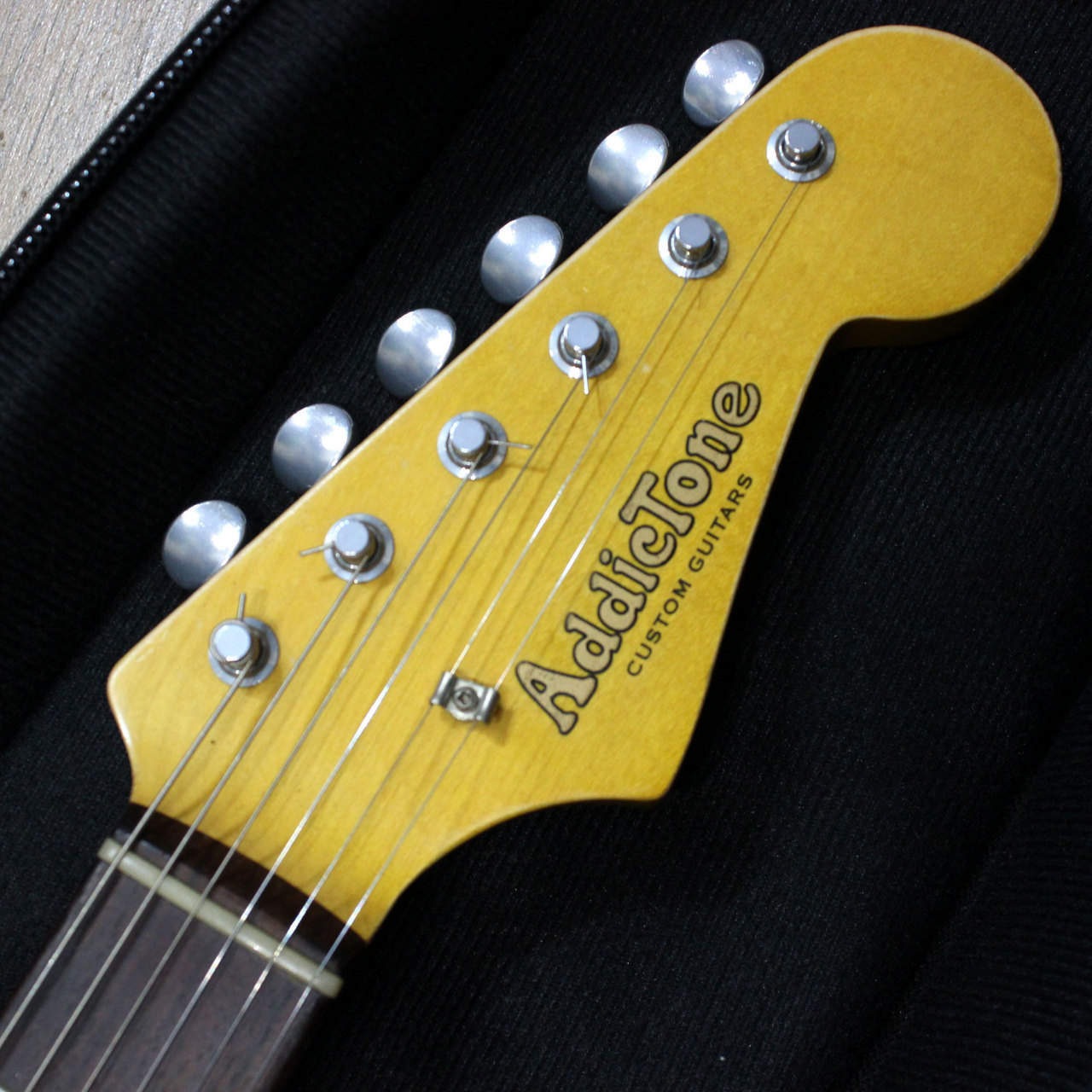 Addictoneアディクトーン ストラト 初期制作品 Addictoneストラト 初期モデル Addictoneアディクトーン