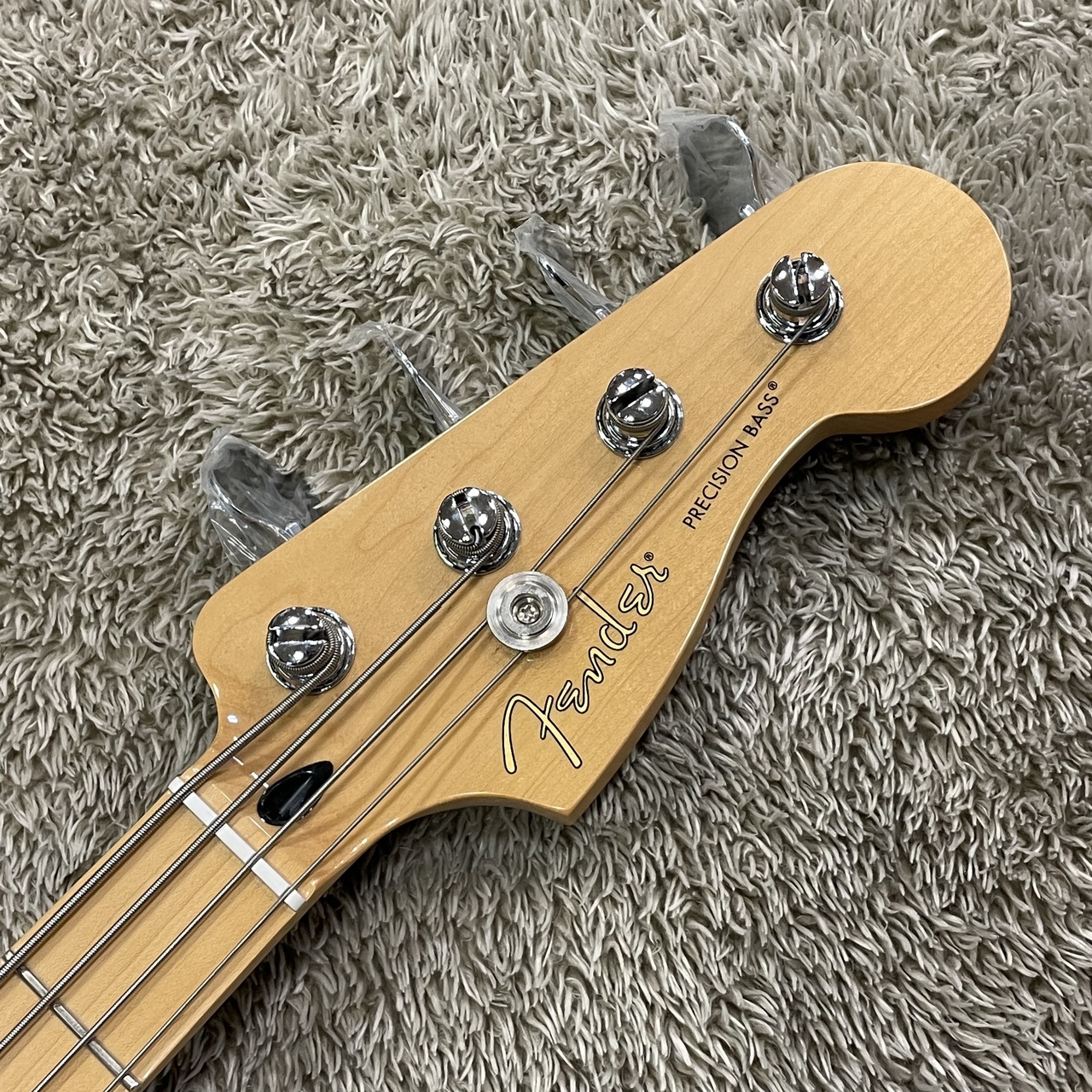 Fender Player Precision Bass Polar White / Maple 【展示入替特価