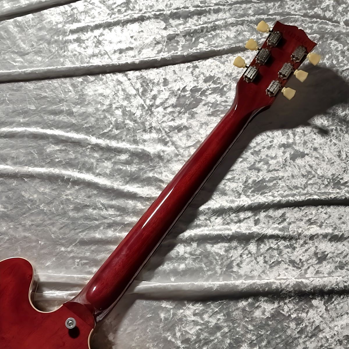 Gibson ES-335 Sixties Cherry セミアコ エレキギター（新品/送料無料）【楽器検索デジマート】