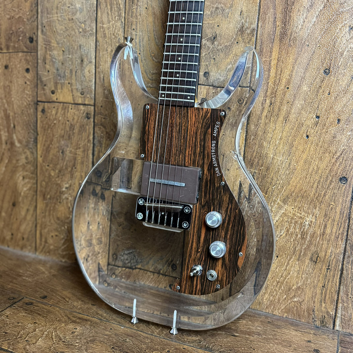 ダンアームストロング ギター 綺麗です Dan Armstrong・Ampeg '70 Lucite Guitar - クリアー - ハイパー