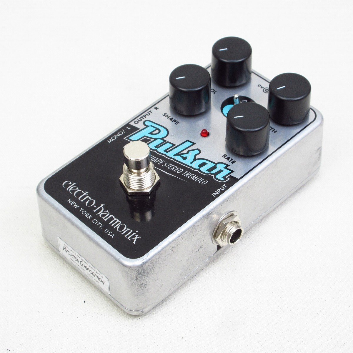 Electro-Harmonix Nano Pulsar Variable Shape Stereo Tremolo