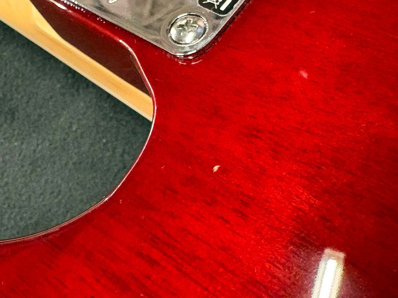 Squier by Fender Paranormal Troublemaker Telecaster Deluxe Bigsby