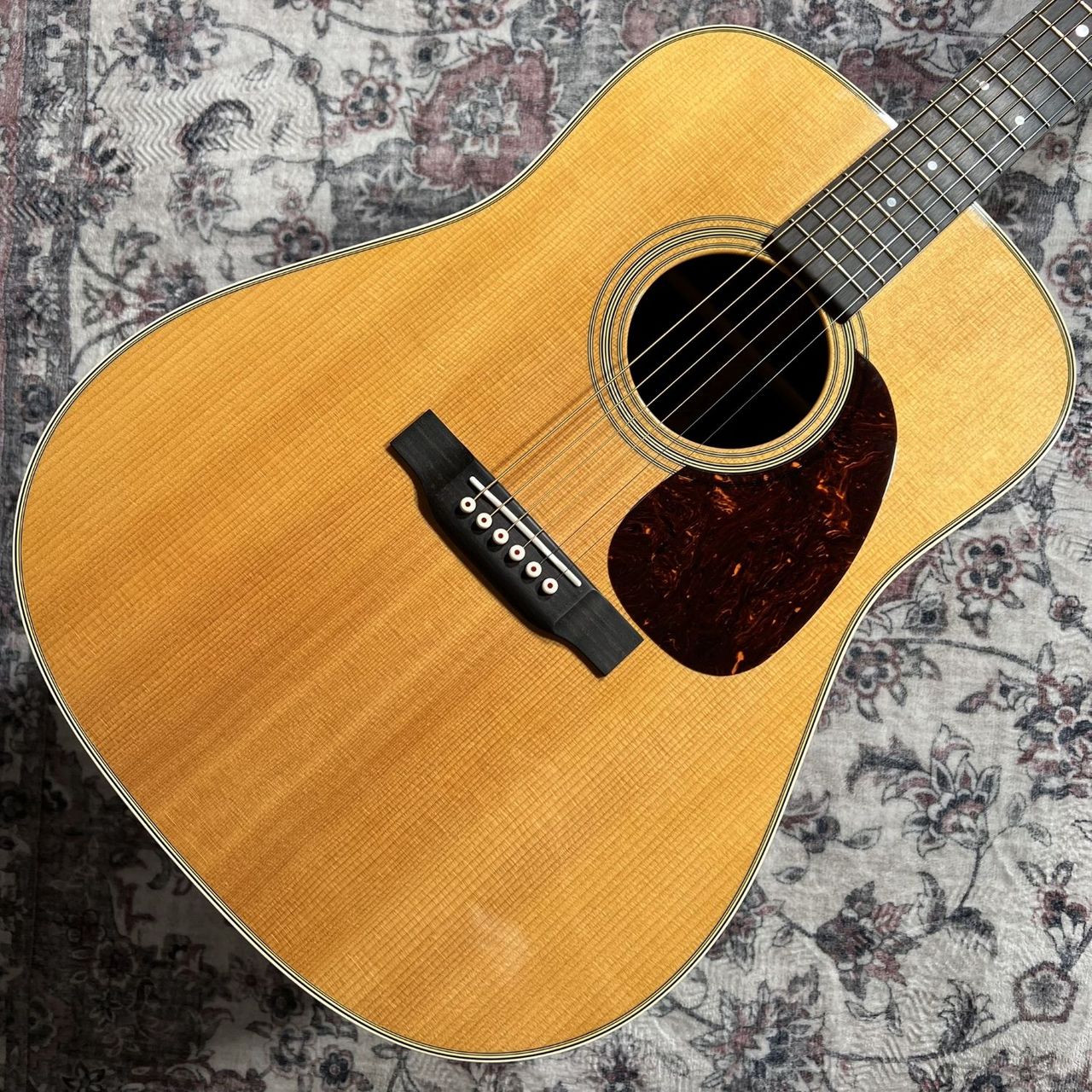 Martin / D-28 アコースティックギター　ハードケース付き Martin D-28 アコースティックギター ハードケース付 Martin D