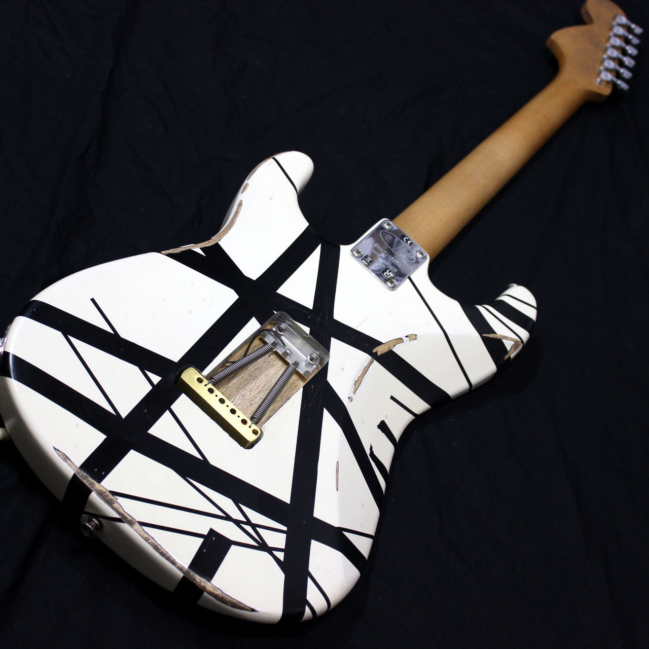 EVH Striped Series White with Black Stripes Relic 白黒 ストライプ